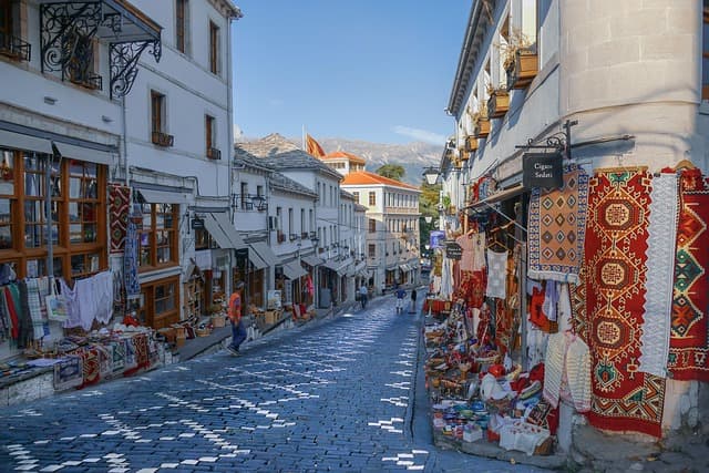 Les Meilleures Destinations Inconnues pour des Voyages Uniques